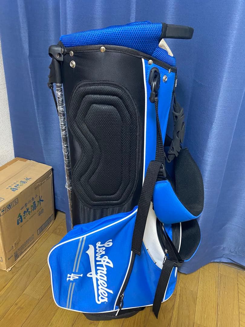 専用　ヨーさん 希少の人気商品　ドジャース バッグヘッドカバー