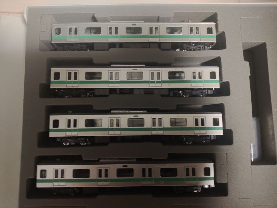 TOMIX E233系2000番台通勤電車 常磐線各駅停車