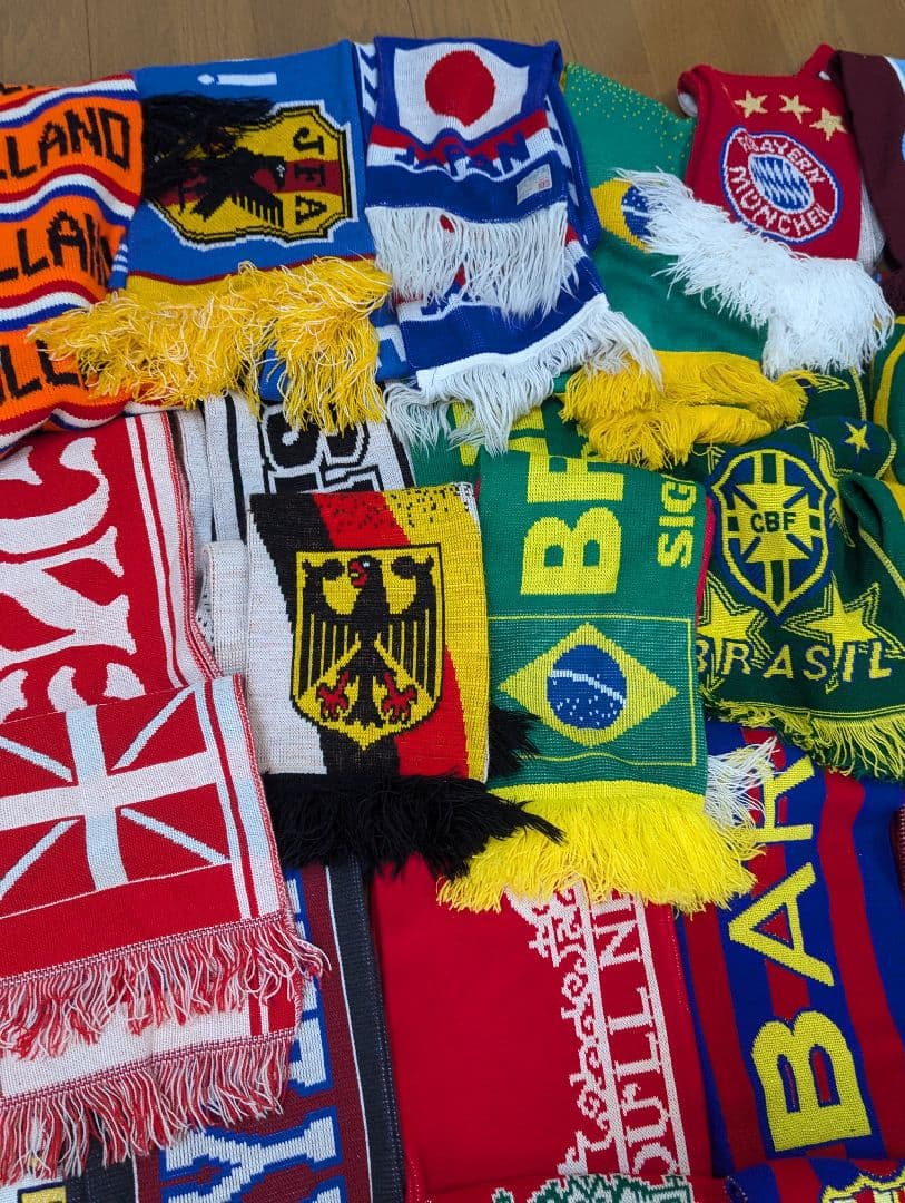 サッカーマフラーセットまとめ売り30本 激レア多数