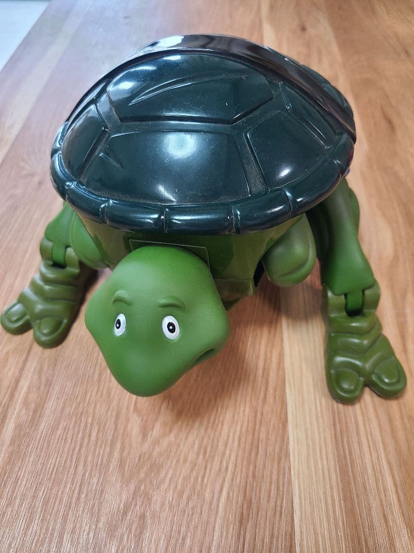 タートルズ　ジャイアントフィギュア