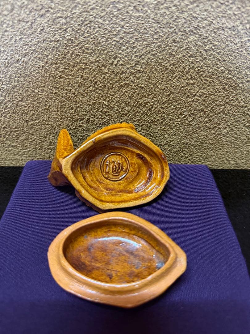 九代、八代大樋長左衛門合作　鯛香合　共箱