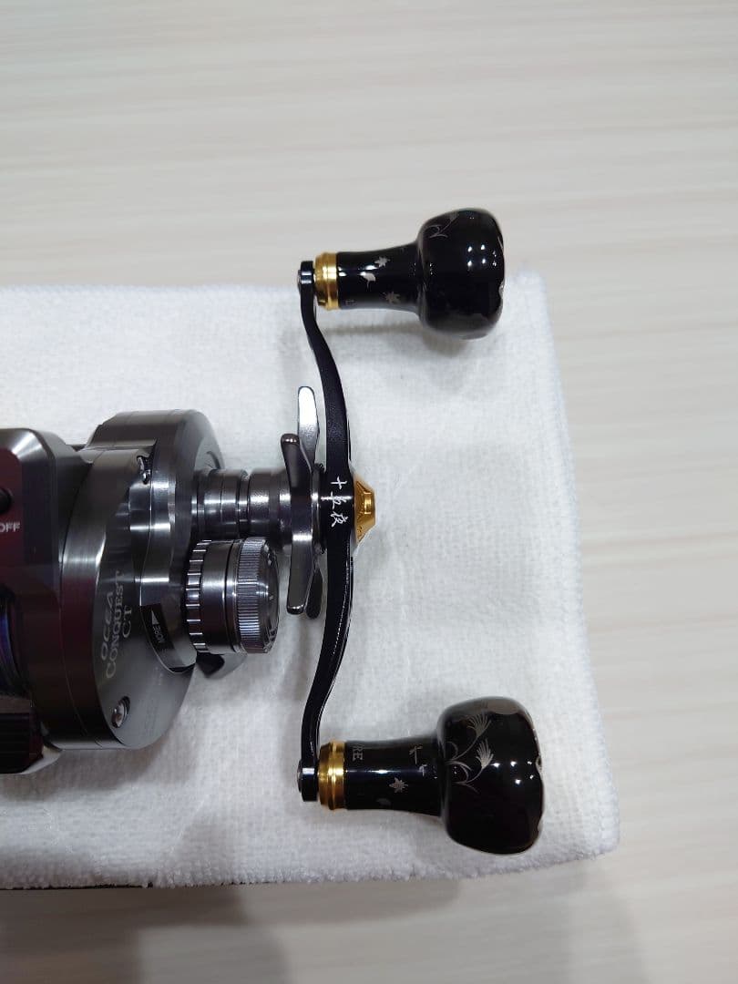 オシアコンクエストCT300HG×LIVRE CRANK110限定ハンドル付き