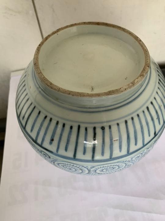 古伊万里　染付蛸唐草模様　壺　江戸時代　完品