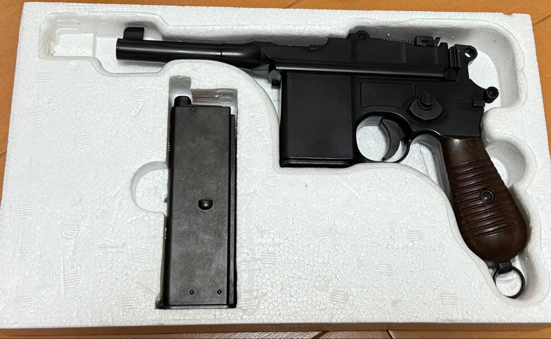 モーゼル M712