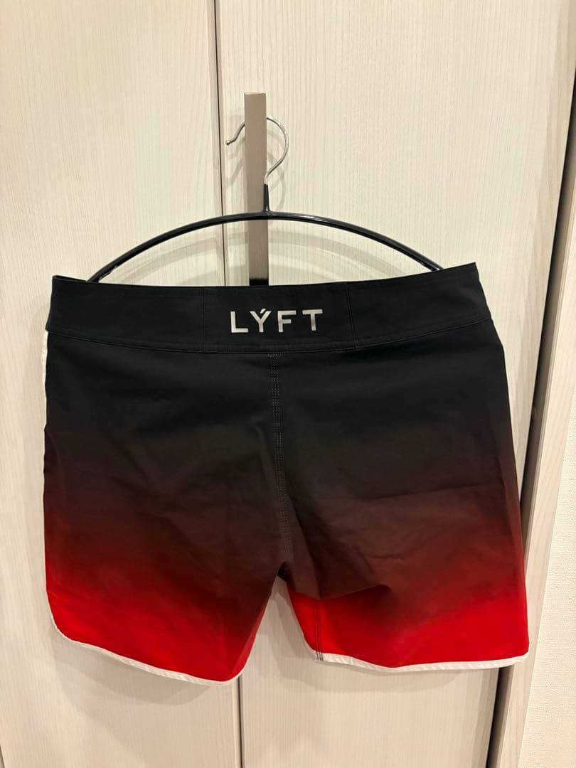 LYFT リフト ボードショーツ M