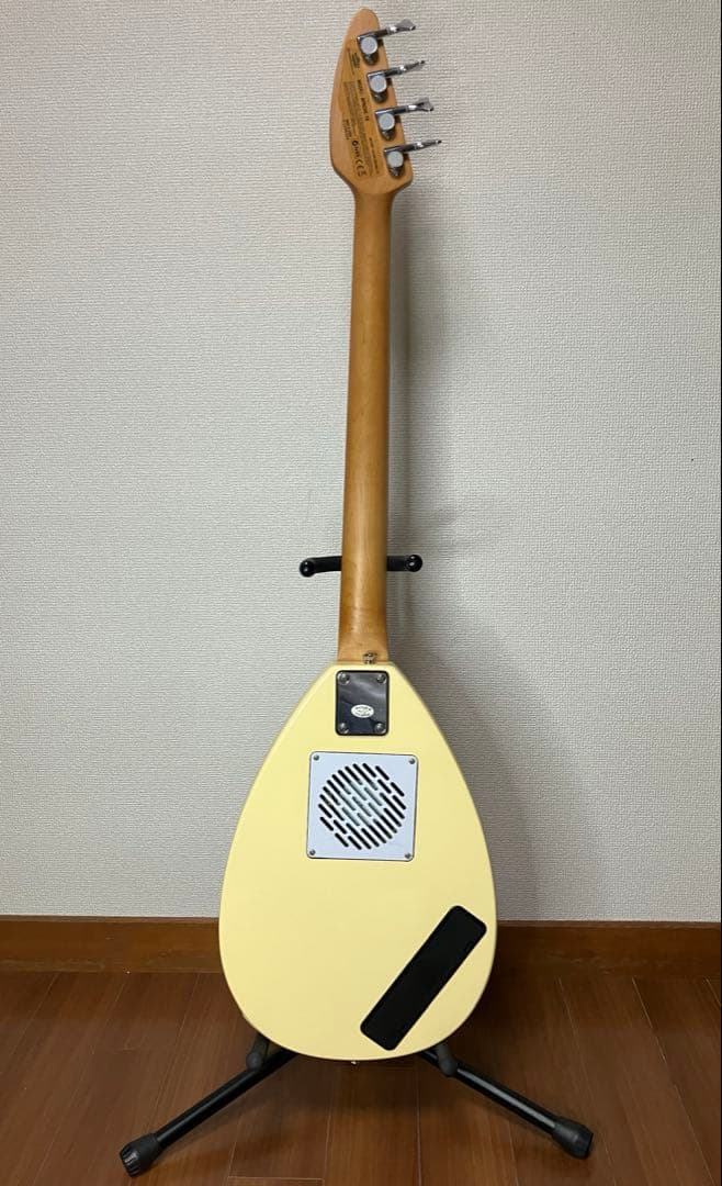 ヴォックスVOX APACHE-1Bアンプ内蔵エレキベース美品リズムマシン内蔵