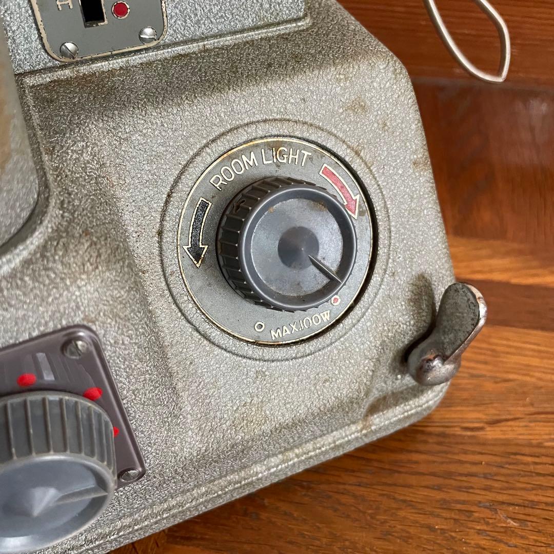 【匿名便】ELMO 8mm 映写機 E-80 ケース・外箱付き