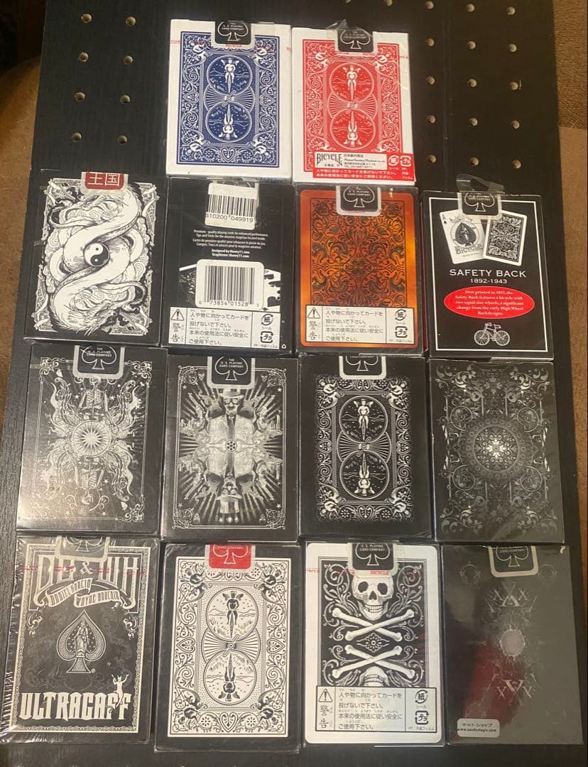 【未開封・激レア】BICYCLE Blackデザインデッキ詰め+オマケ赤・青