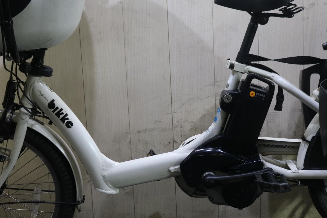 ブリヂストン bikke POLAR e BP0D38 20型8AH 3段LED