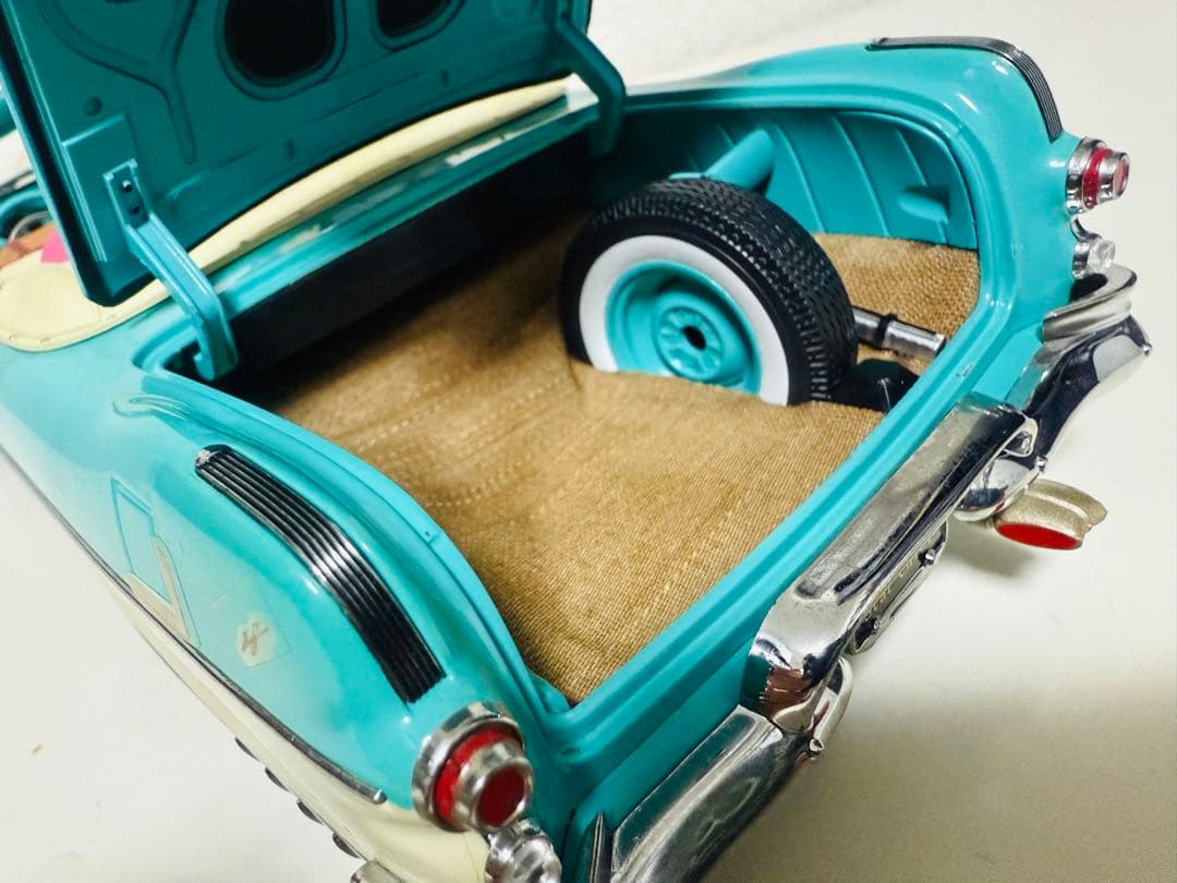 '55 Pontiacポンティアック StarChiefスターチーフ 1/18
