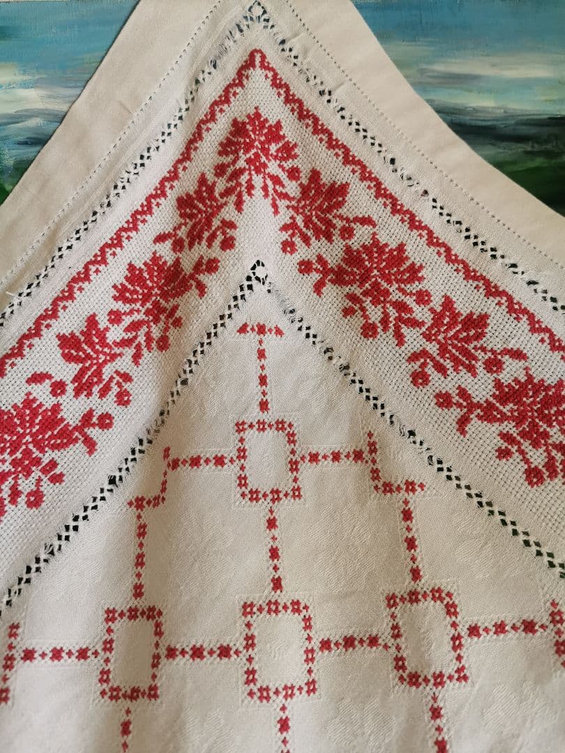 アンティークフランス ダマスク織 四つ葉紋クロス 赤糸小花✙＃刺繍 レッドワーク