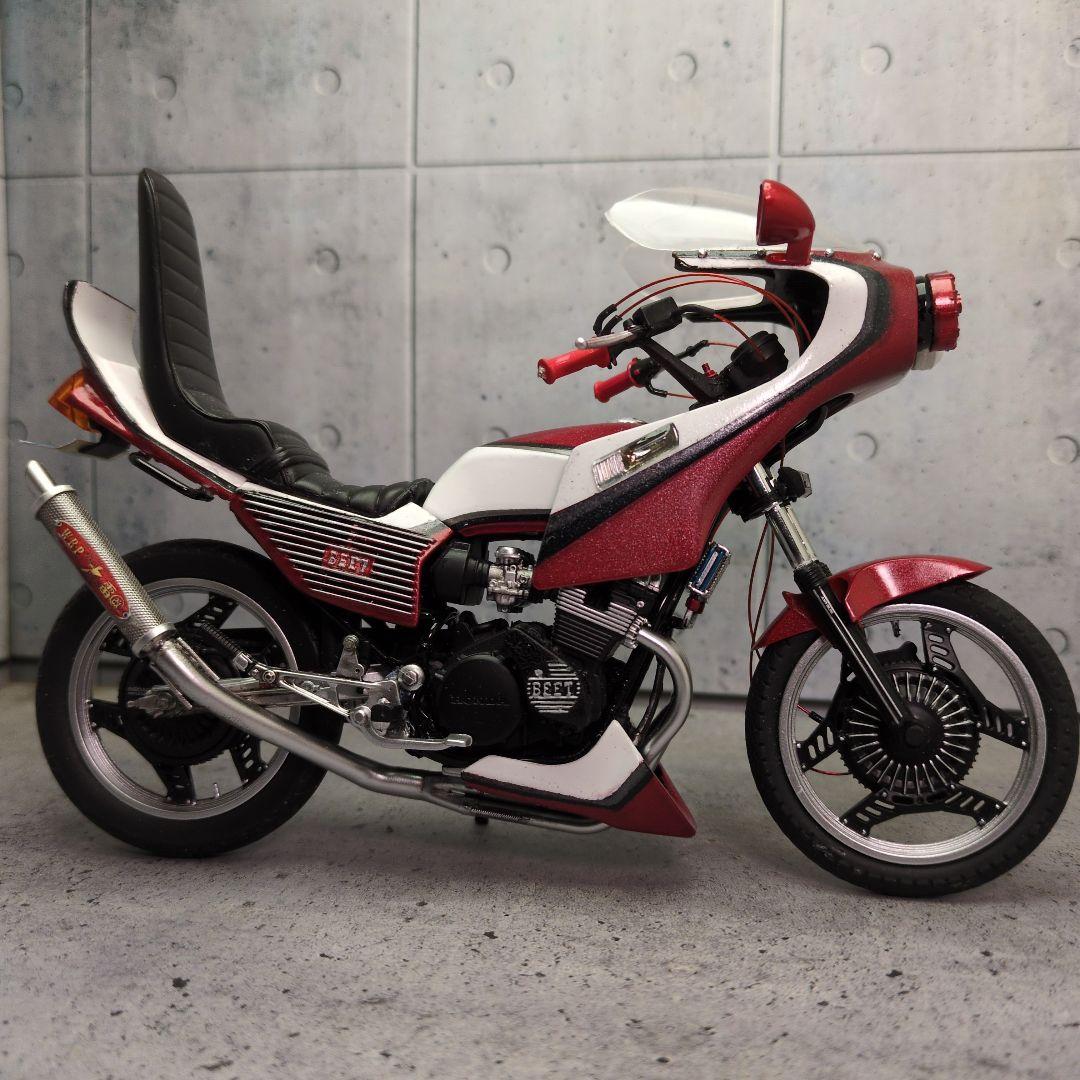 アオシマ製1/12完成品CBX400F