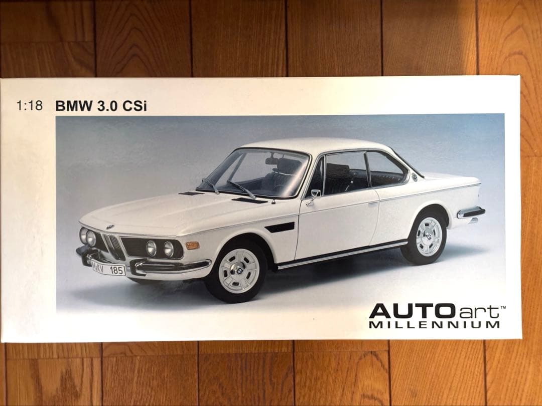 激レア品　 3.0 CSI ミニカー ホワイト　1/18