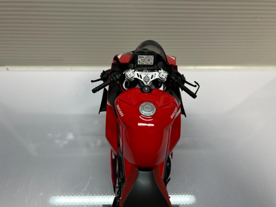タミヤ　ドゥカティスーパーレッジェーラV4レーシングキット　完成品
