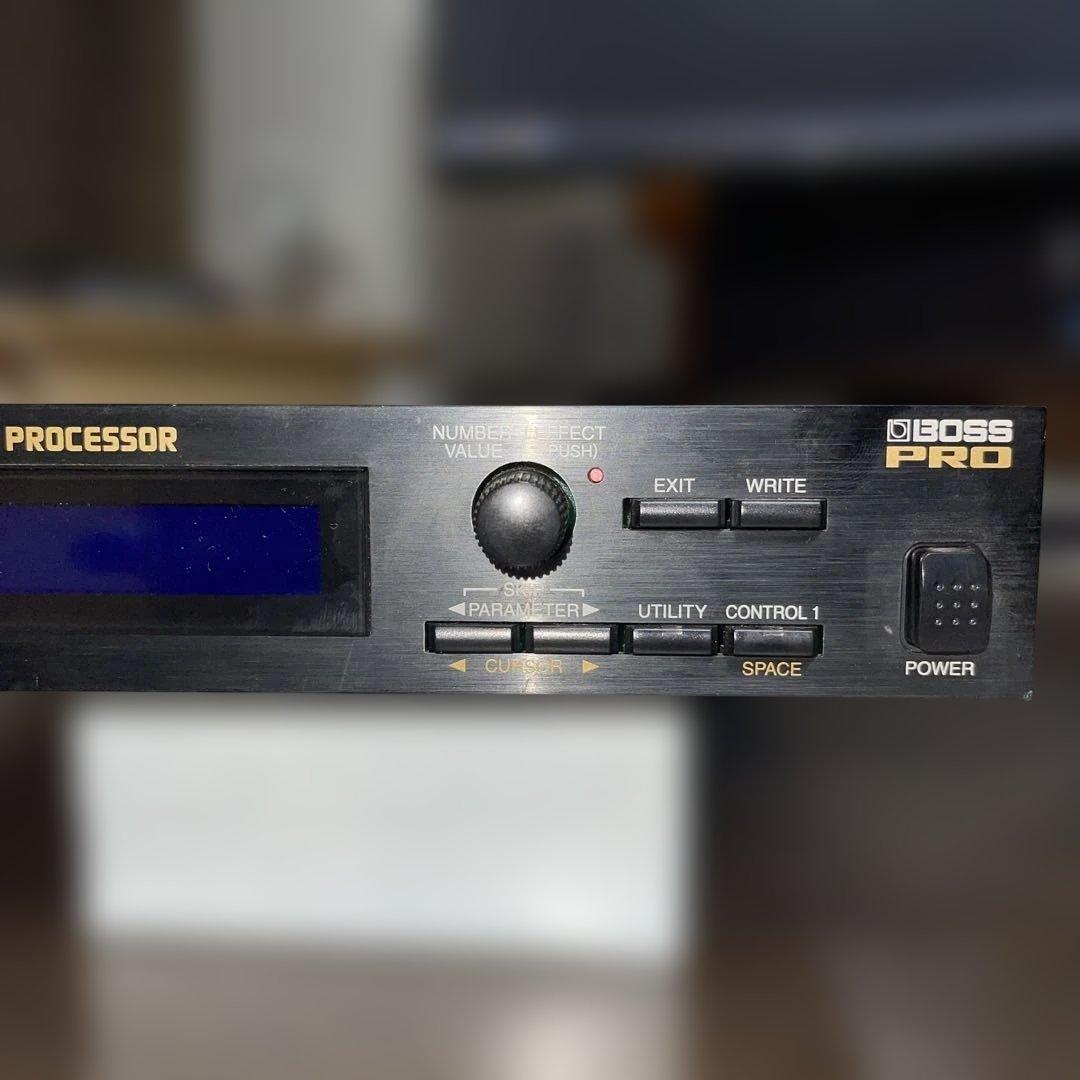 BOSS SE-70 アダプター付属