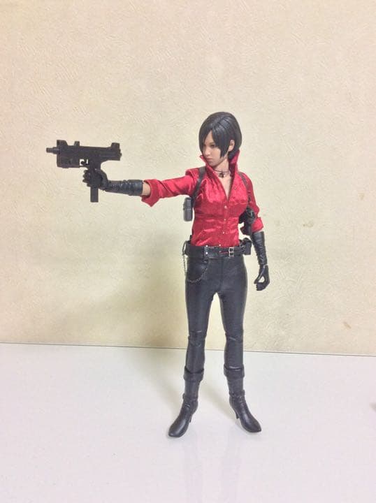 hottoys biohazard 1／6 フィギュア　エイダ　ミリタリー　銃