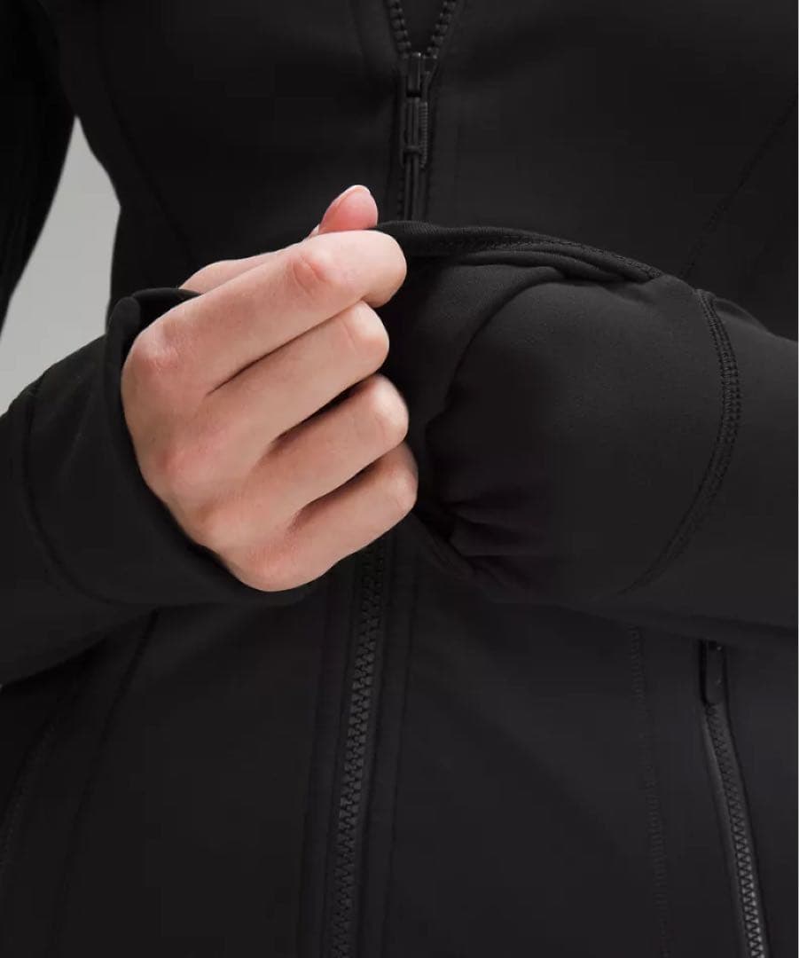lululemon ブラックハイネックヨガウェア