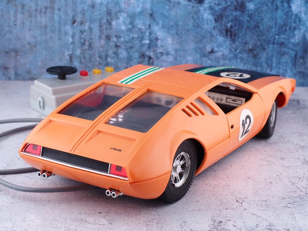 PIKO 1/12 DE TOMASO MANGUSTA デ・トマソ・マングスタ