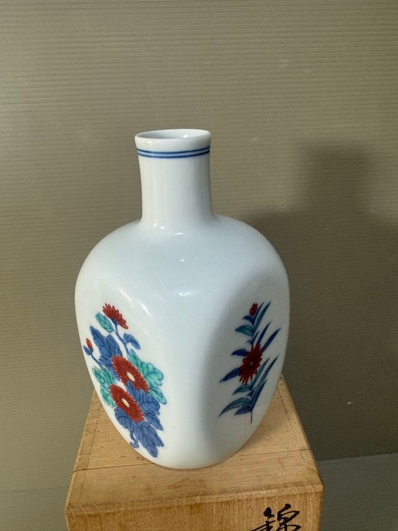 2505 十三代今泉今右衛門　錦花絵角瓶　花瓶　花入　壺　箱付き　未使用