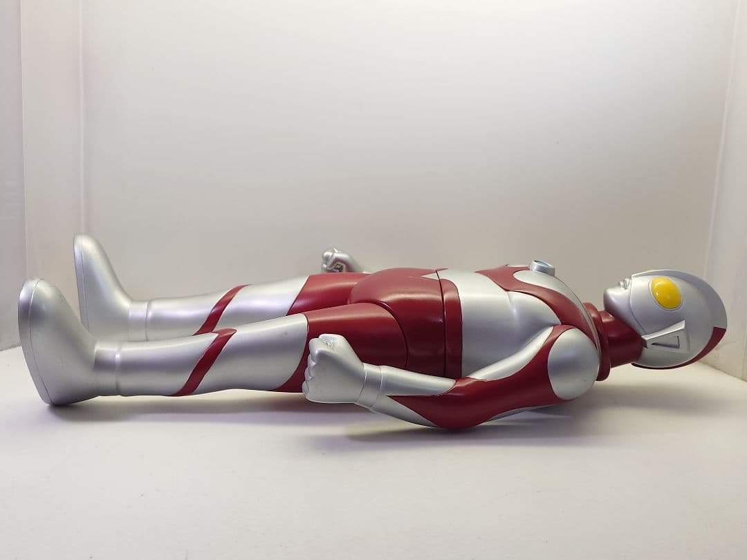 ART STOME 楳図かずお版 ウルトラマンソフビシリーズ レトロver. 青