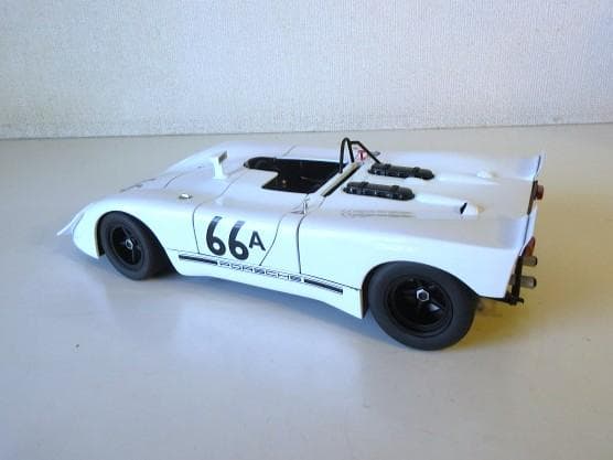 特価 AUTOart (1/18) ポルシェ 908/02 Holtville