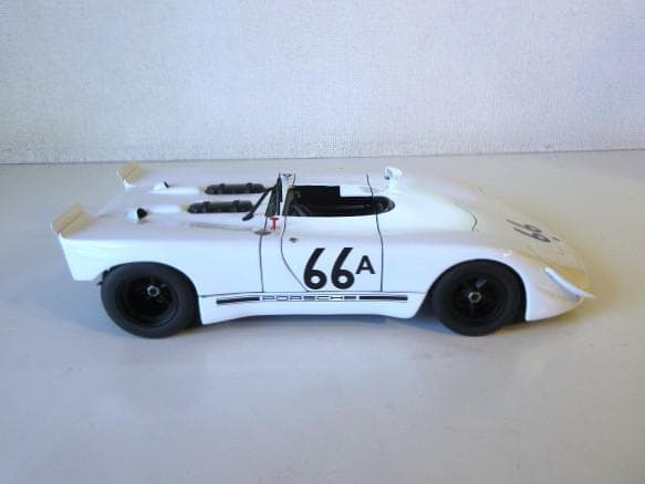 特価 AUTOart (1/18) ポルシェ 908/02 Holtville