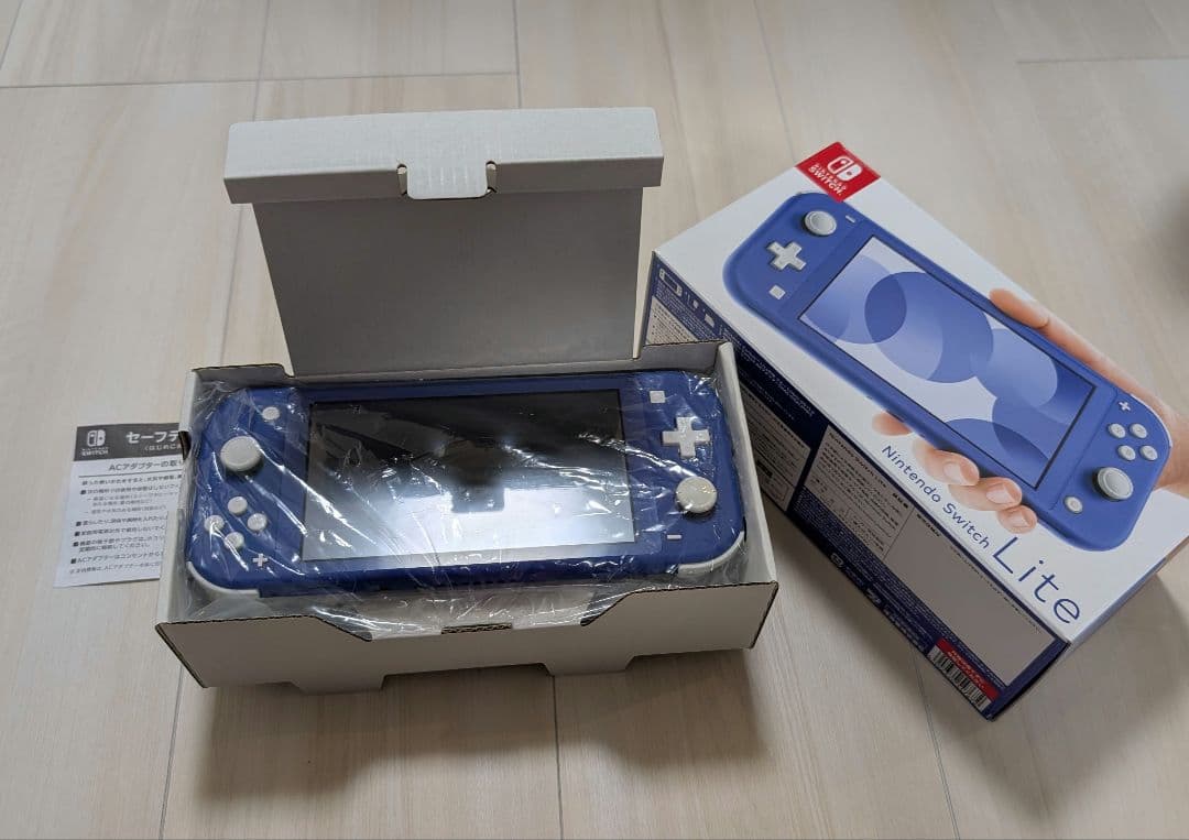 タイムセール！任天堂　Switch Lite　スイッチライト　青