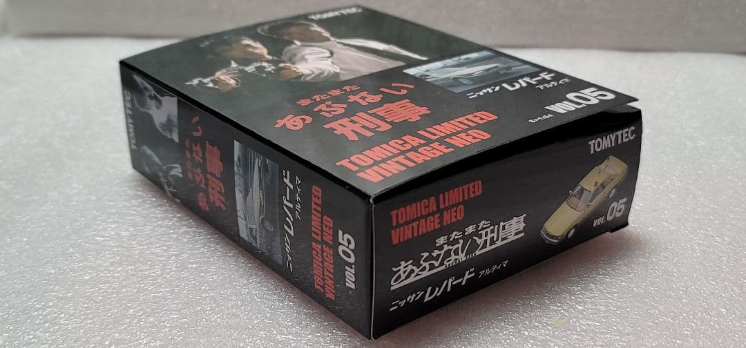 【送料無料】未開封！ あぶない刑事 No.5 トミカリミテッド レパード トミカ