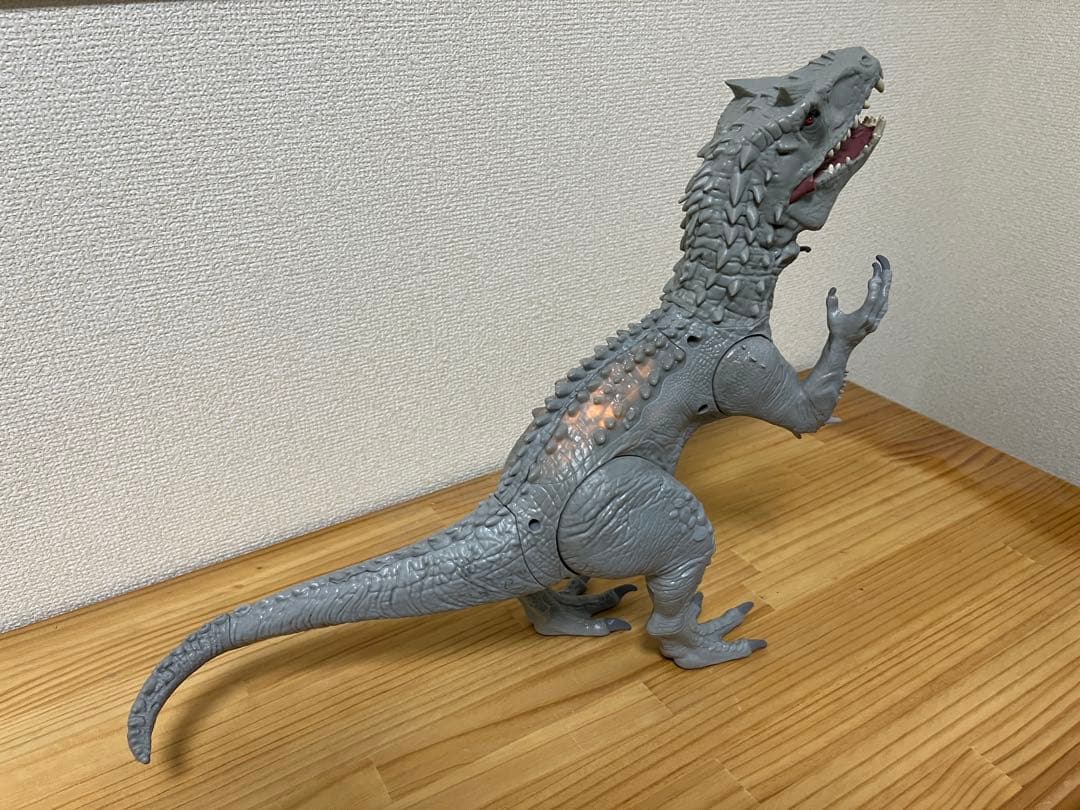 インドミナスレックス ハズブロ　おまけ付き