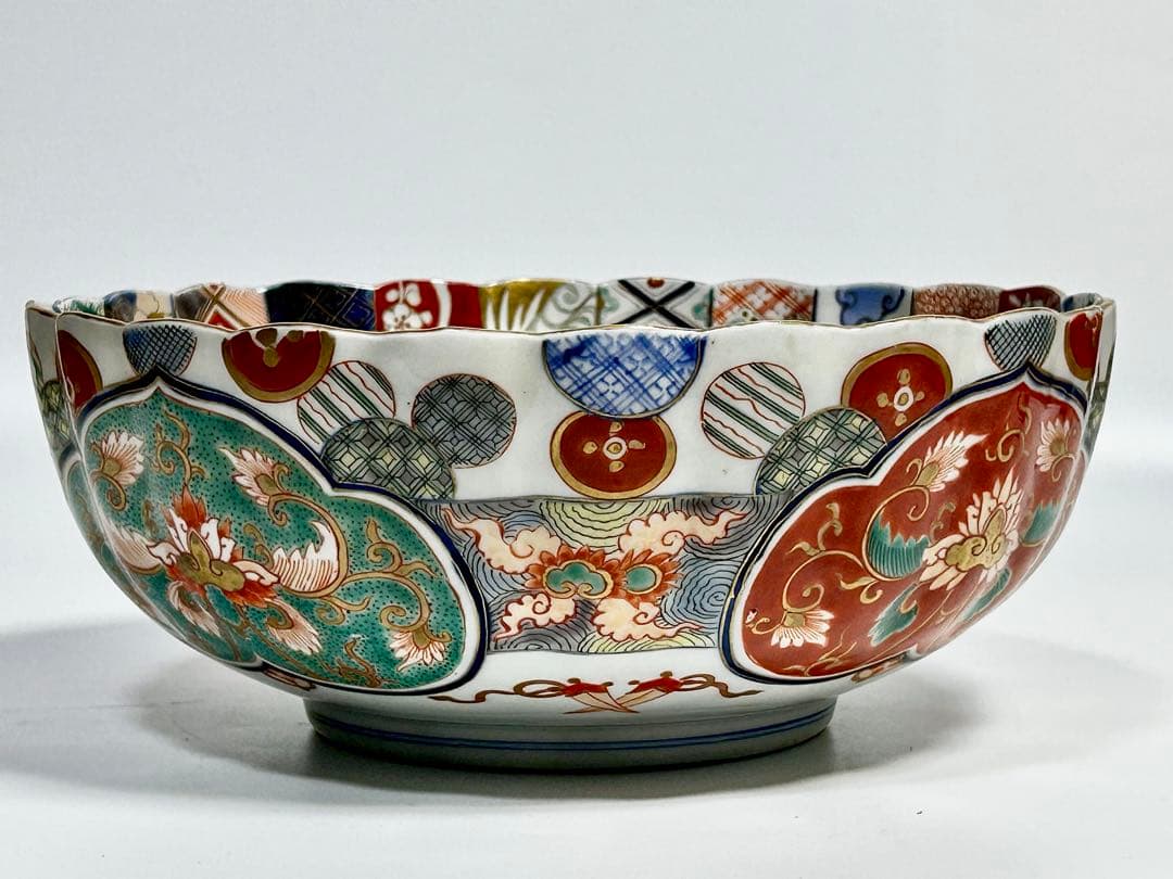 明治 深川製磁 色絵金彩 裏菊文 菊花割鉢 伊万里 有田