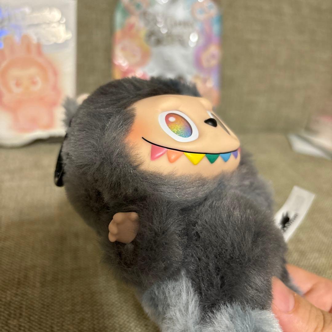 labubu ラブブ　シークレットカラー