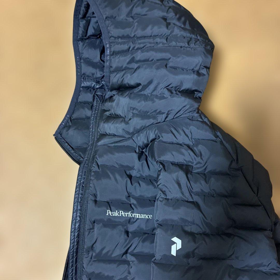 Peak Performance ダウン　海外サイズS