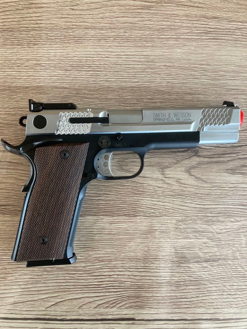 たかさん　美品　KSC M945 デュアルトーン　ガスガン