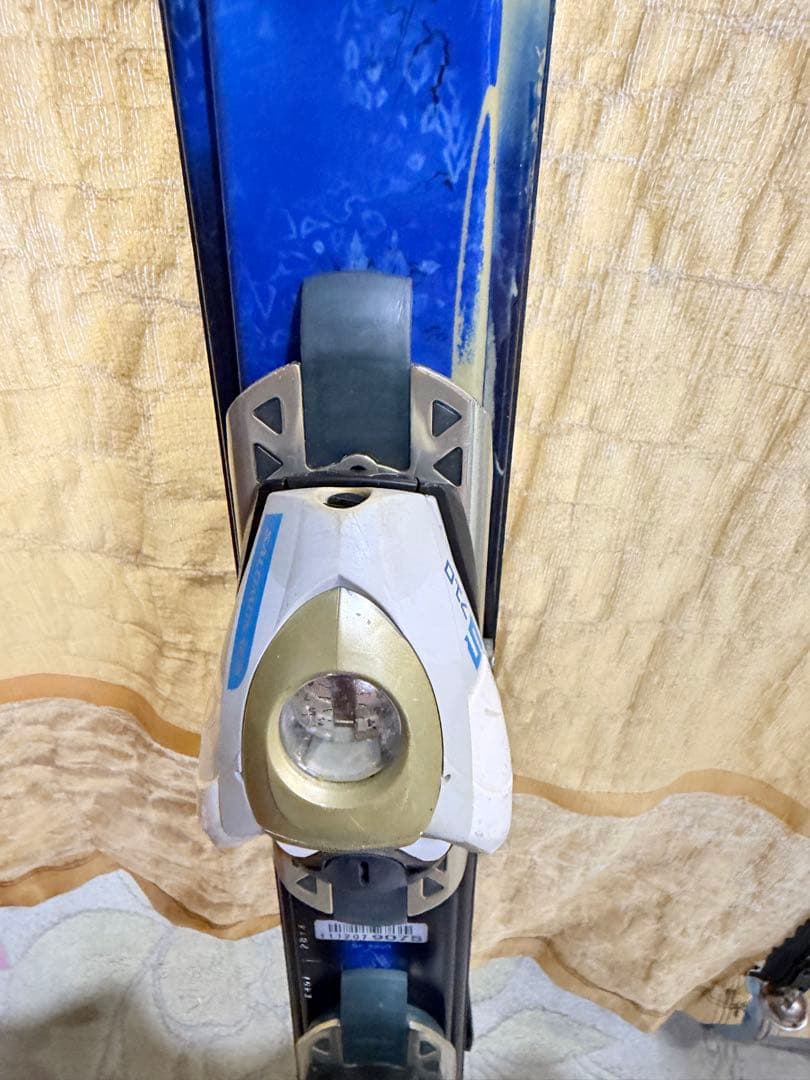 SALOMON SCREAMER スキー 青　145センチ送料込み