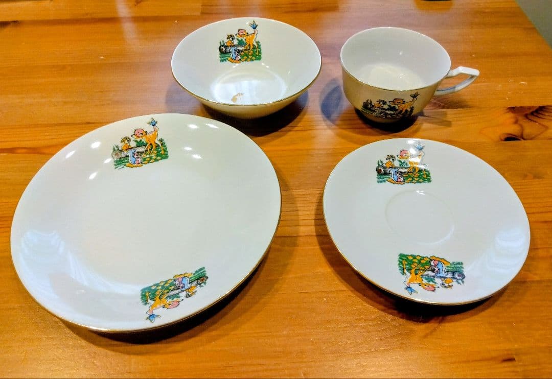 バンビ　アンティーク食器セット