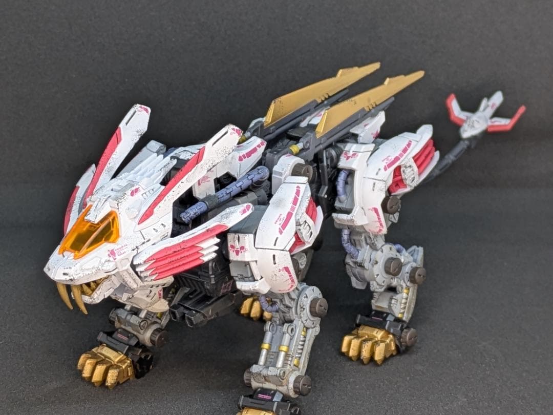ゾイド　リアライズモデル ブレードライガー　ミラージュL風塗装　塗装済み完成品