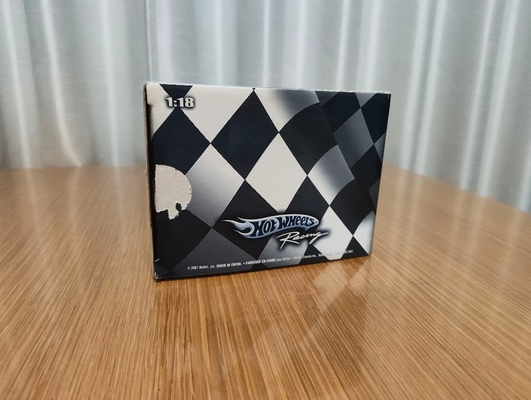 ミニカー Hot Wheels F2007 Kimi Raikkonen 1/18