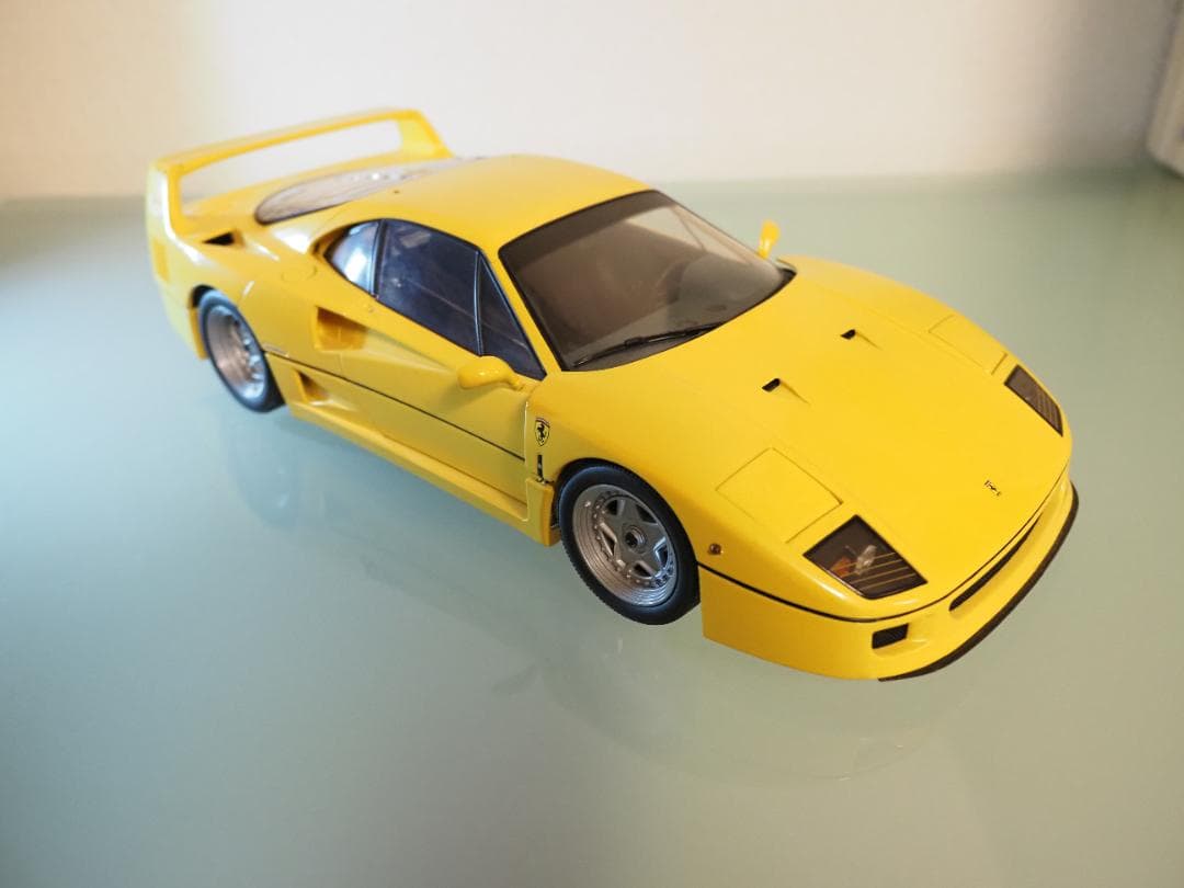 AUTOart 1/18 Ferrari F40イエロー旧ダイキャスト開閉モデル