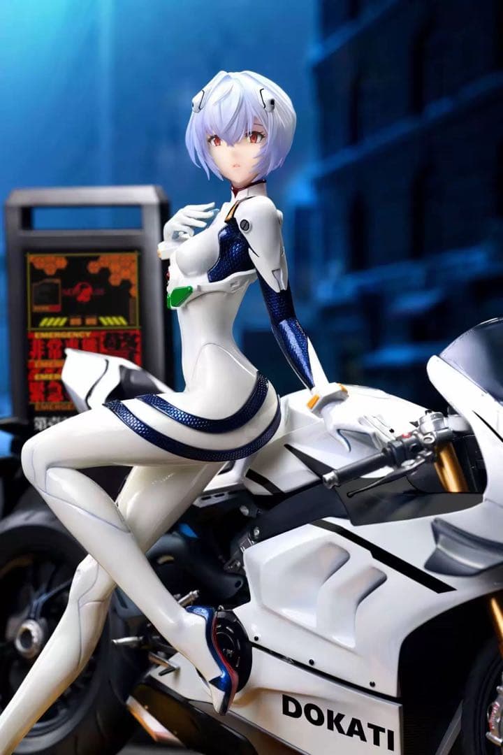 綾波レイ　フィギュア　エヴァンゲリオン　ガレージキット