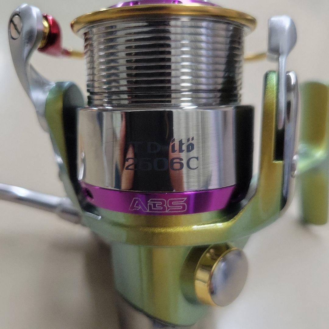 DAIWAコラボ メガバススピニングリールTD-ito 2506C 限定生産品