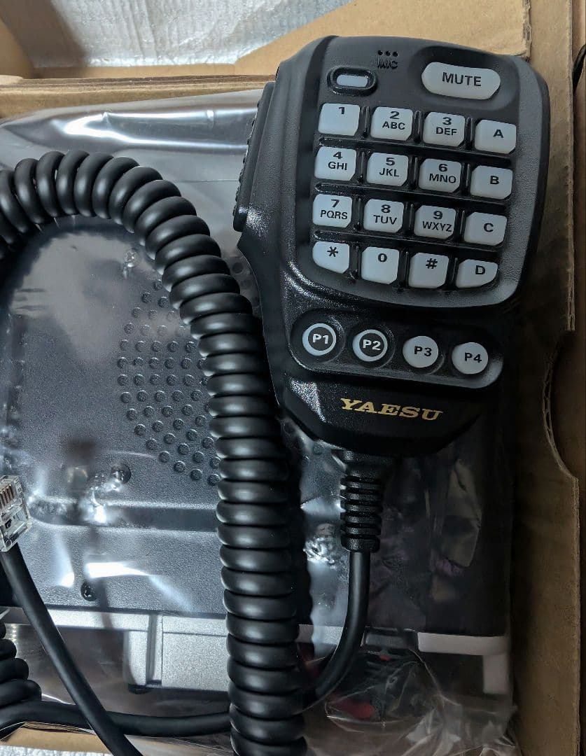 YAESU.FTM-6000。