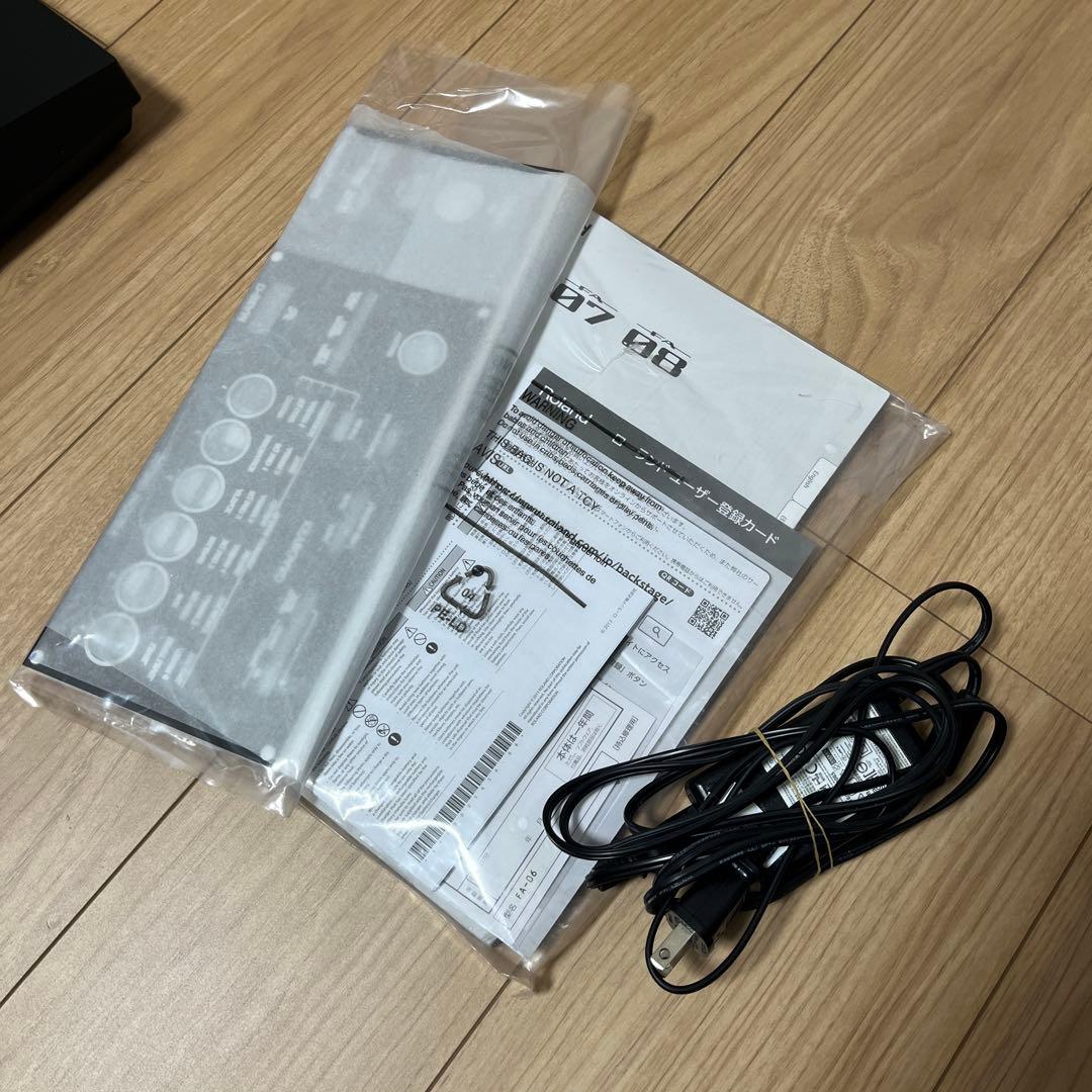 【完品】セール中！Roland FA-06 シンセサイザー 61鍵 【おまけ有】