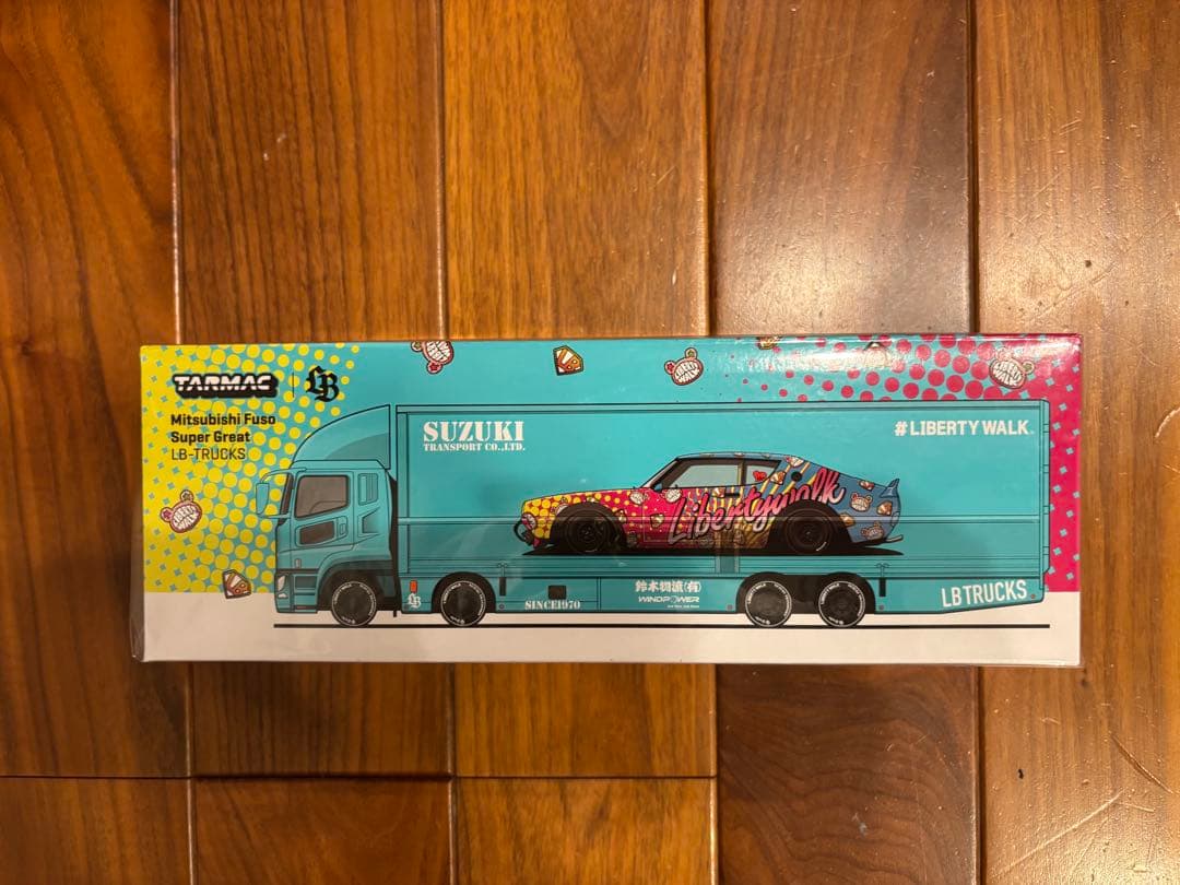 リバティーウォーク三菱ふそうトラック 1/64 東京オートサロン
