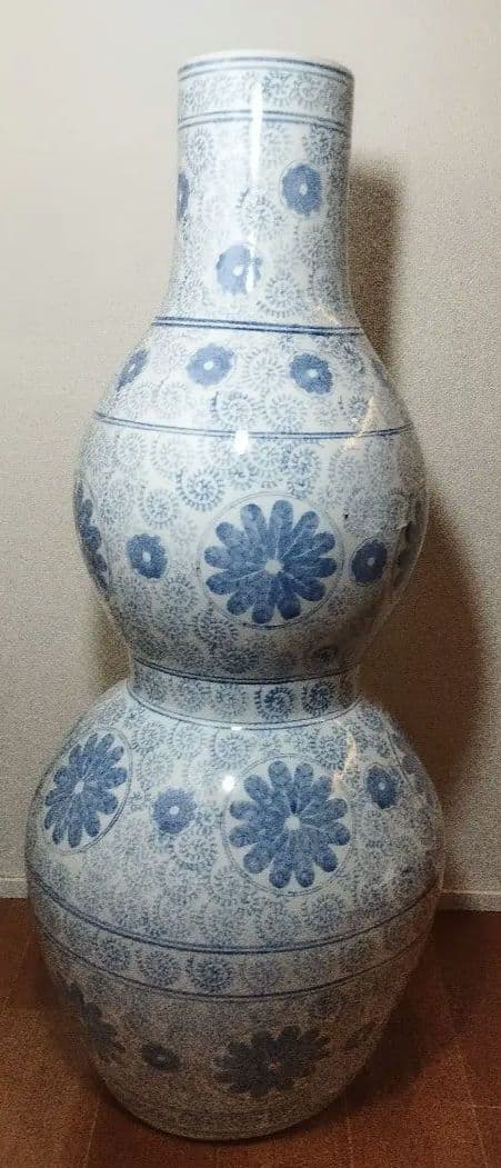 定価138000円 　最高級　有田焼　大壺　高さ約78cm　特価
