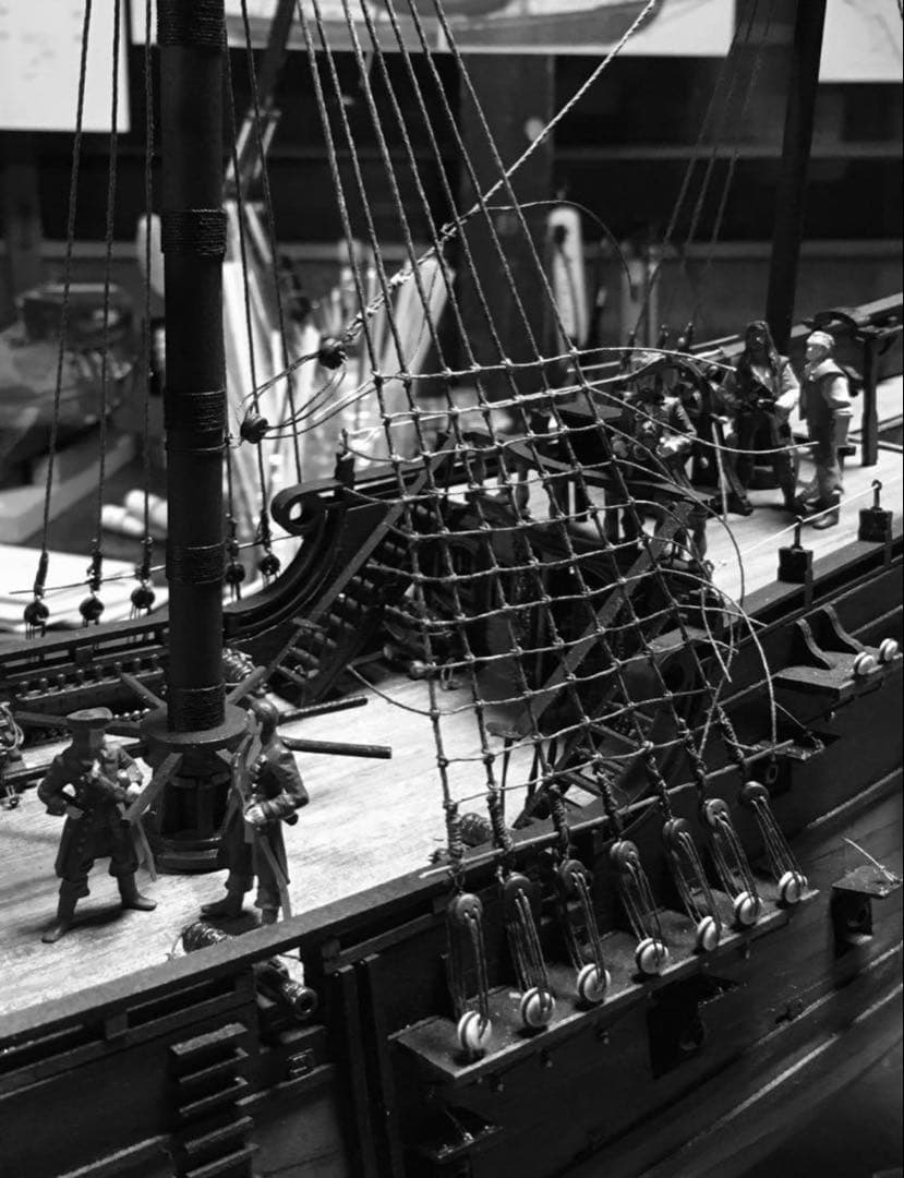 木造帆船模型　パイレーツ・オブ・カリビアン アシェット　1〜135ブラックパール