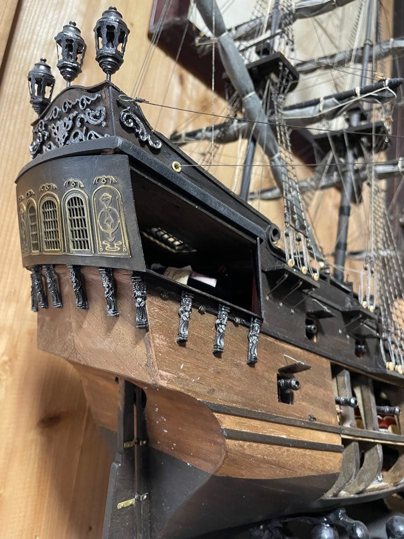 木造帆船模型　パイレーツ・オブ・カリビアン アシェット　1〜135ブラックパール