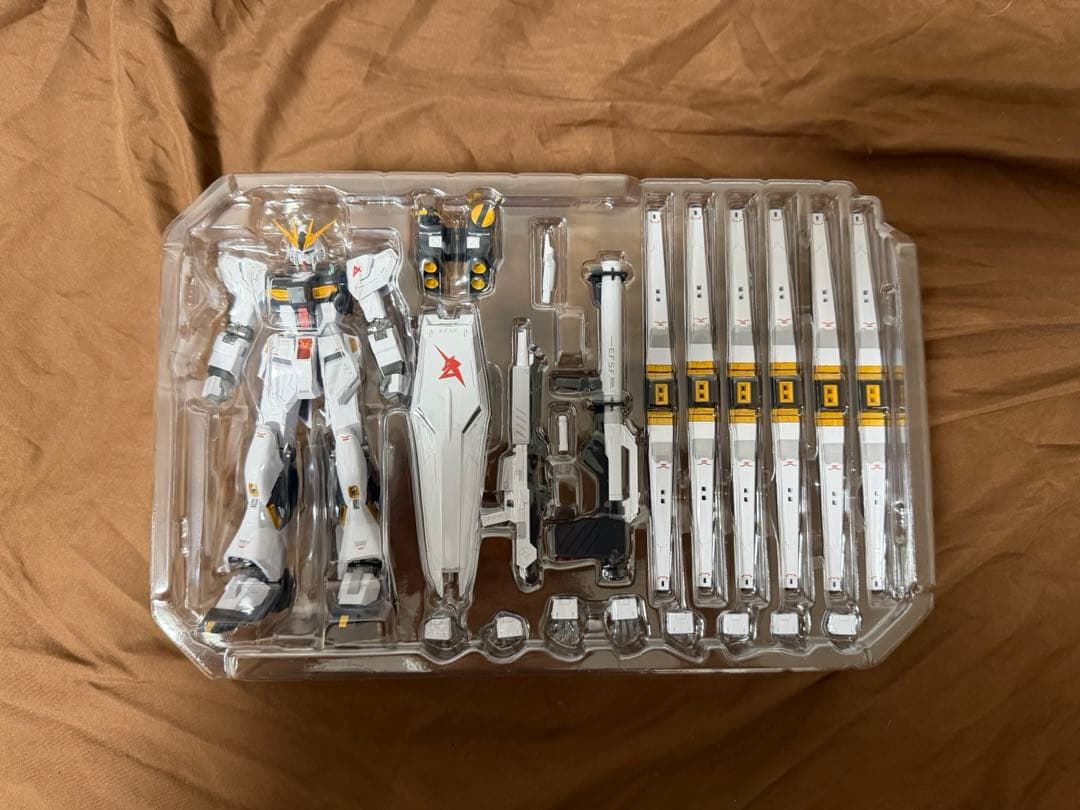L ROBOT魂 νガンダム