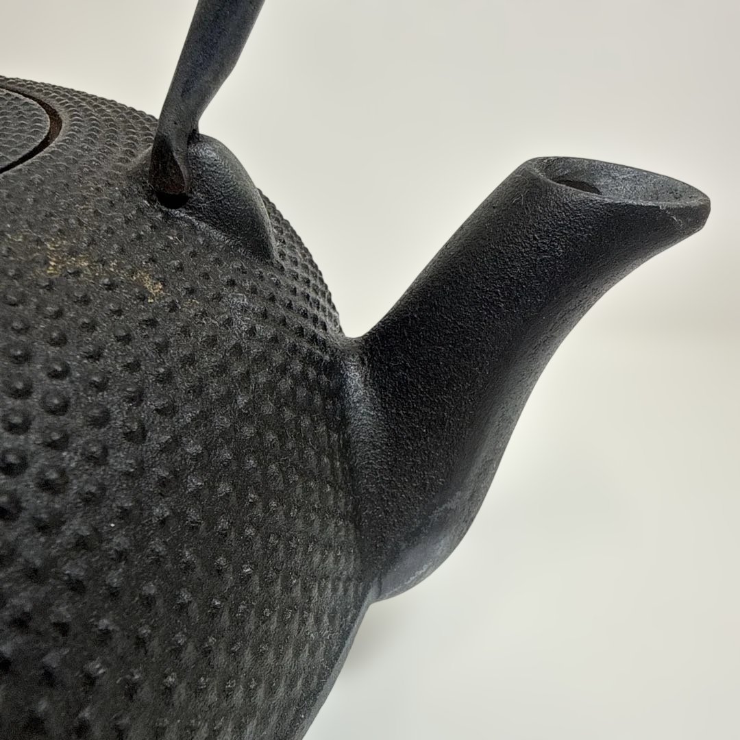 黒い鋳鉄製鉄瓶　南部盛栄堂　☺︎