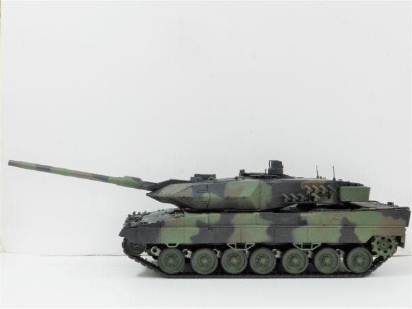 技術基準適合証明済 Henglong（ヘンロン）1/16 レオパルト2 A6