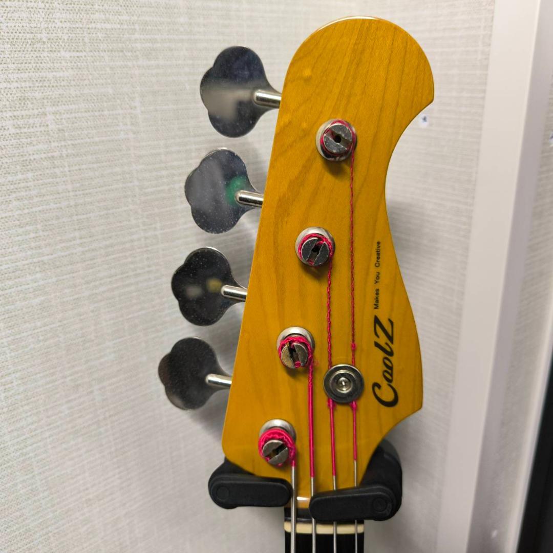 Cool Z Jazz Bass ジャズベース 白　アイボリー